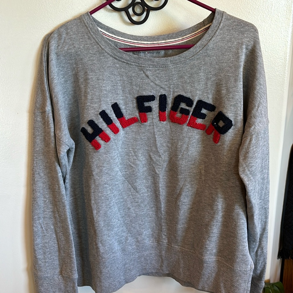 ❤️Juniors medium Tommy Hilfiger sweatshirt